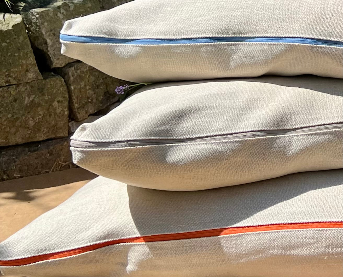 Hundekissen Paul – das orthopädische Kissen mit GOLS-zertifizierten Latexflocken für optimalen Schlafkomfort.