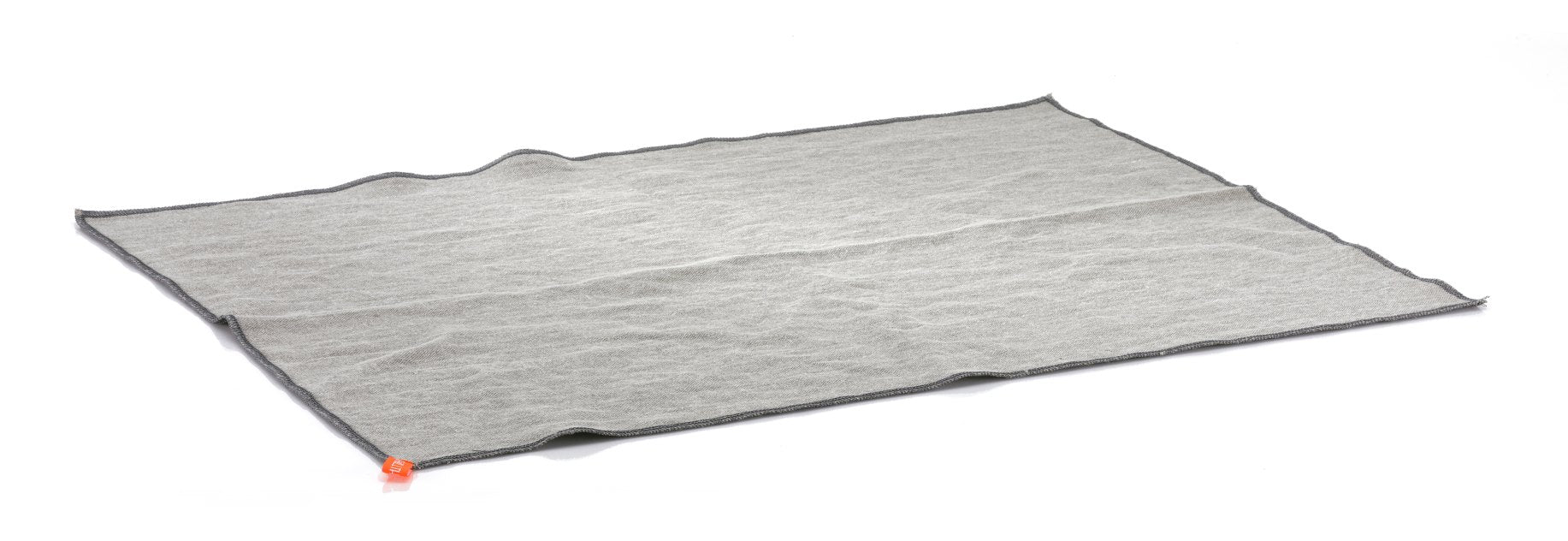 Hundedecke für unterwegs flach ausgebreitet in Beige