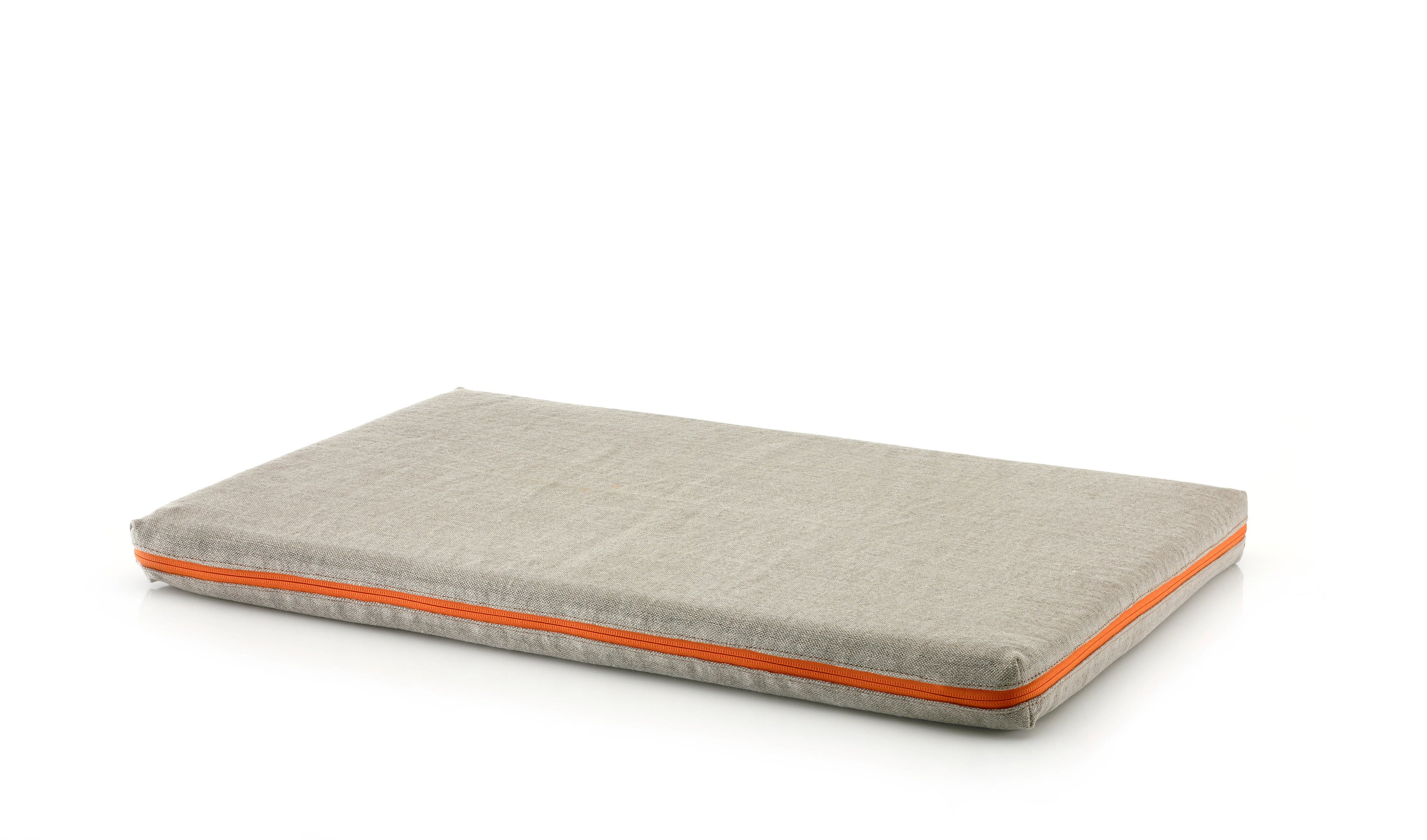 Maßgeschneiderte Hundematte beige – orthopädisch und bequem, perfekt für Ihr Wohnmobil oder den Alltag zu Hause.