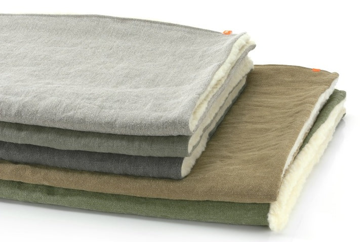 Hundedecke für Restaurantbesuch: Vertrauter Platz & Ruhe für Ihren Hund unterwegs